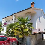 Sea Pearl Apartment Porec