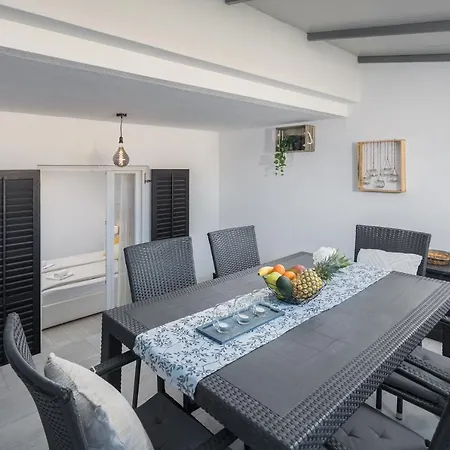 Apartment Sea Pearl