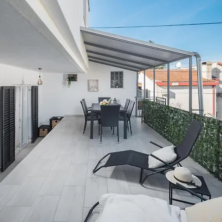 Sea Pearl Apartment